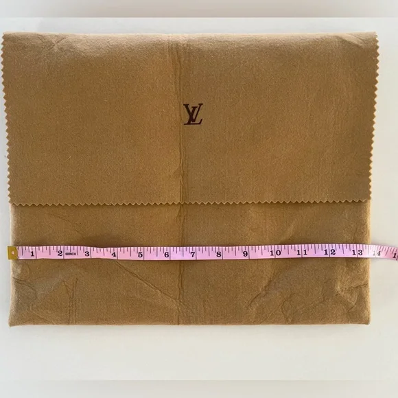 Louis Vuitton Dust Bag Pouch - Thick Felt-Like Material - Protect your Luxury LV - Picture 4 of 6